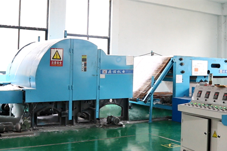 鼎諾機(jī)電全自動(dòng)被褥生產(chǎn)線